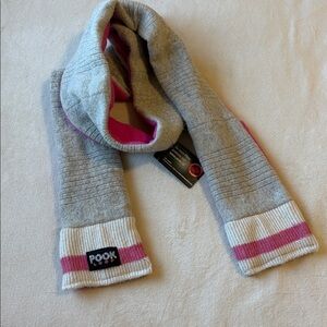 NEW Pook Loop - Pink w/ Pocket Mittens Canadian